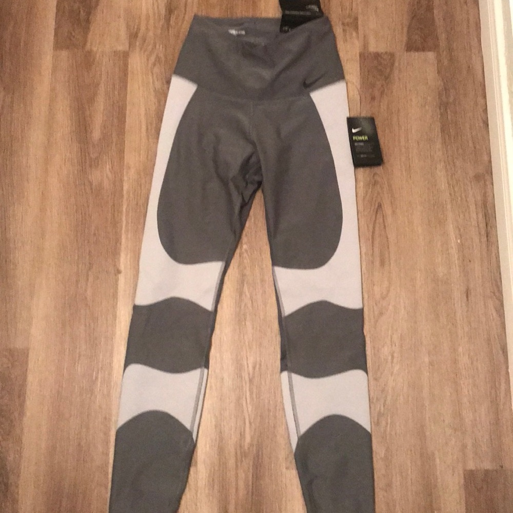 Nike Legend Tights size small women
